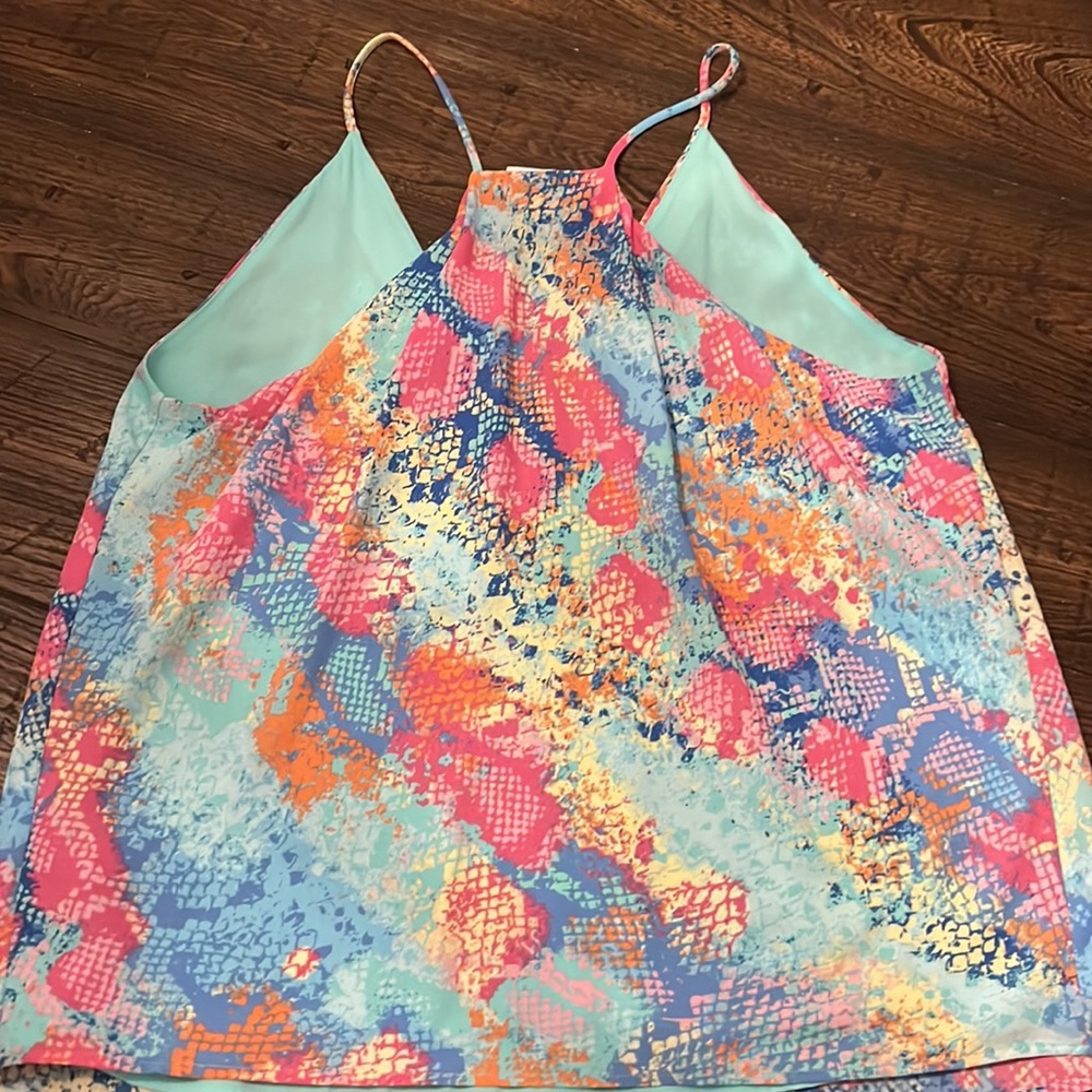 Great Colorful Tank - Picture 3 of 3
